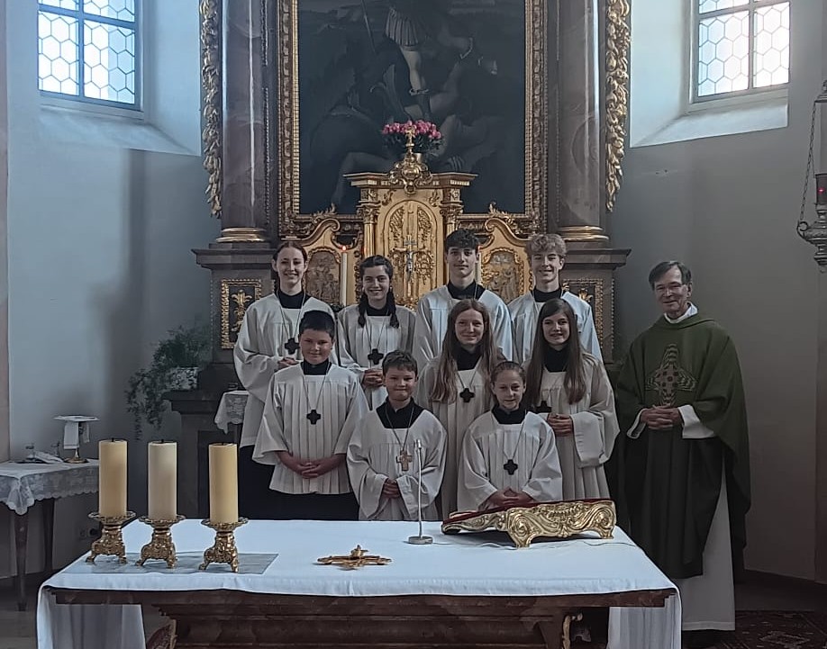 Ministranten von Oberhinkofen